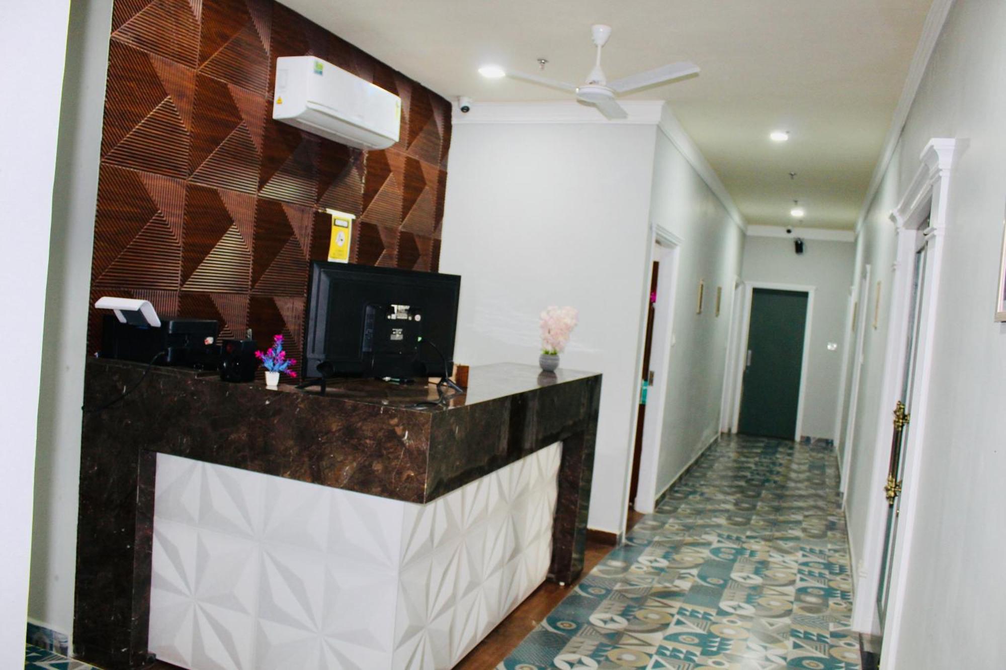 The Loya Hotel Muktsar Buitenkant foto